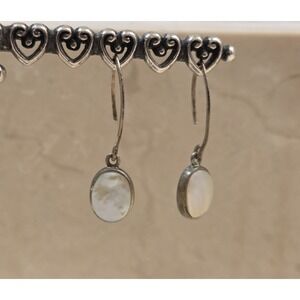 Vintage Colin's Fine Jewelry CFJ Sterling Silver Mother Of Pearl Dangle Earrings